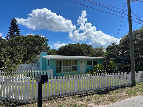 603 Oakwood Ave, New Smyrna Beach, FL, 32169-2717 | Card Image
