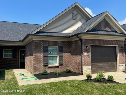 10102 Deer Vista Dr, Louisville, KY, 40291-4343 | Card Image