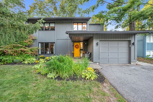 22 Inuvik Cres, Kanata, ON, K2L1A2 | Card Image