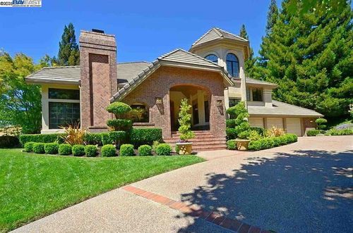 5045 Blackhawk Dr, Danville, CA, 94506-4560 | Card Image