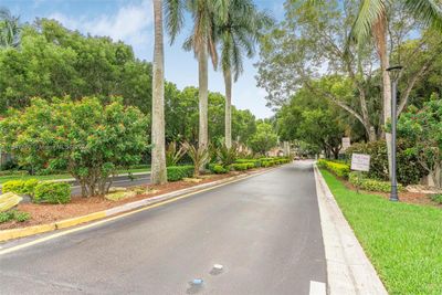 108 - 2516 Centergate Dr, Condo with 2 bedrooms, 2 bathrooms and null parking in Miramar FL | Image 2