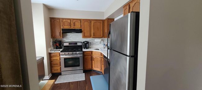 312 Towne Dr, Condo with 2 bedrooms, 2 bathrooms and 1 parking in Manalapan NJ | Image 6