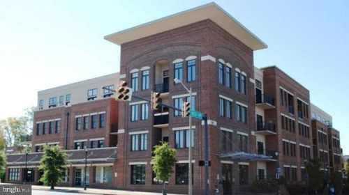 313-181 E Reed Ave, Alexandria, VA, 22305-3171 | Card Image