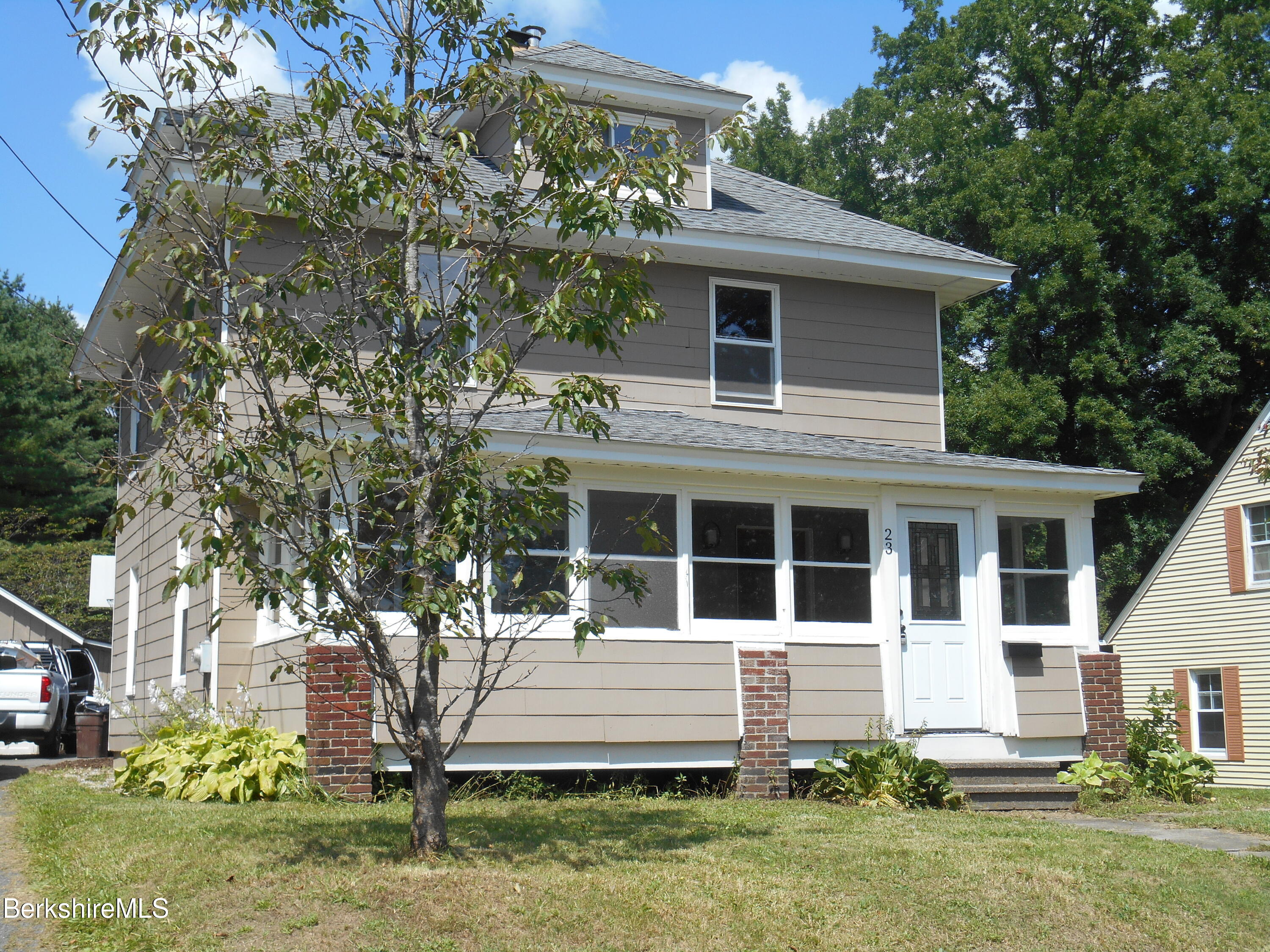 Elberon Ave, Pittsfield, MA 01201