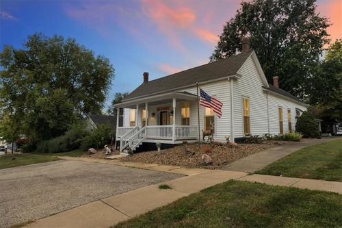 121 High St, Platte City, MO, 64079-9508 | Card Image