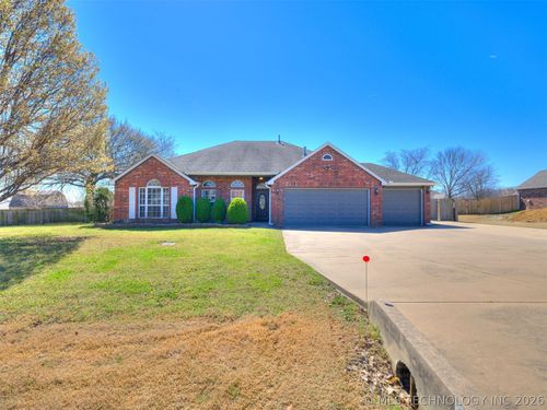 8916 E 105th St N, Owasso, OK, 74055-6502 | Card Image