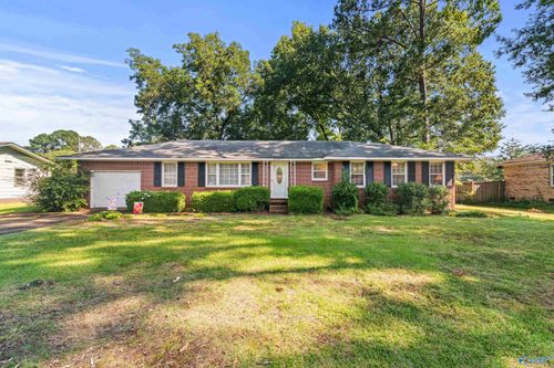 2018 Park St Se, Decatur, AL, 35601-5238 | Card Image