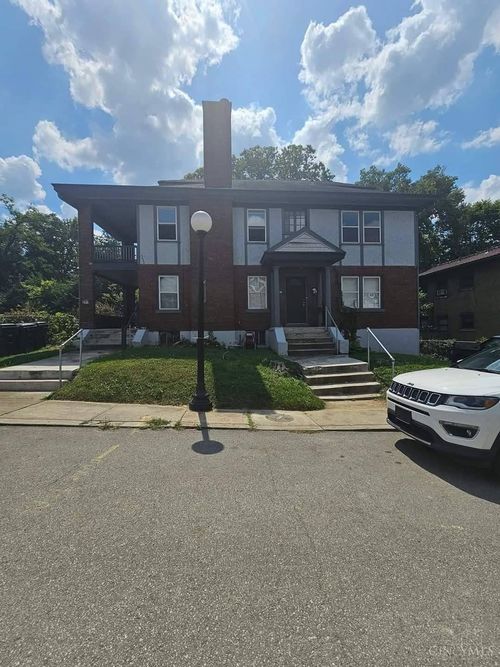 723 Chalfonte Pl, Cincinnati, OH, 45229-2311 | Card Image