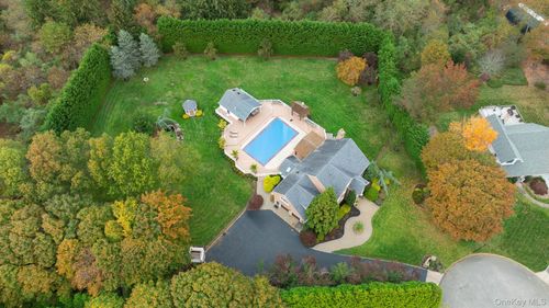 42 Old Neck Ct, Manorville, NY, 11949-3239 | Card Image