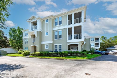 1202-8290 Gate Pkwy W, Jacksonville, FL, 32216-3624 | Card Image