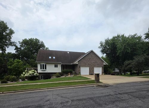 417 Larkspur Lane E, Onalaska, WI, 54650 | Card Image