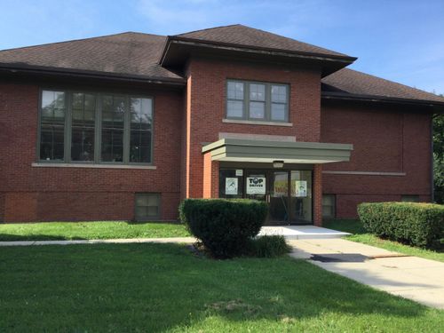 10127 Northwestern Ave, Franksville, WI, 53126-9206 | Card Image