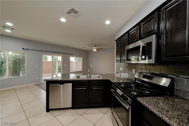 824 Tiger Cv, Townhouse with 3 bedrooms, 3 bathrooms and null parking in Boulder City NV | Image 10