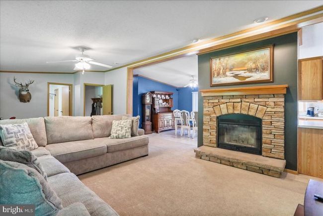 6194 Milo School Rd, House other with 4 bedrooms, 3 bathrooms and null parking in GREAT CACAPON WV | Image 4