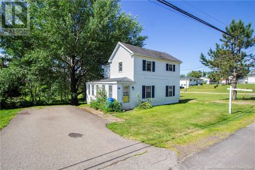 48 Union St, Sackville, NB, E4L4M7 | Card Image