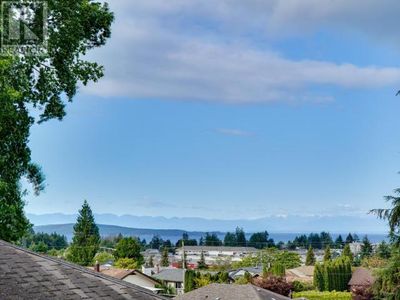 4763 Fernwood Ave, House other with 4 bedrooms, 2 bathrooms and null parking in Powell River BC | Image 3