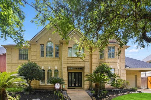 7610 Guinevere Dr, Sugar Land, TX, 77479-6194 | Card Image