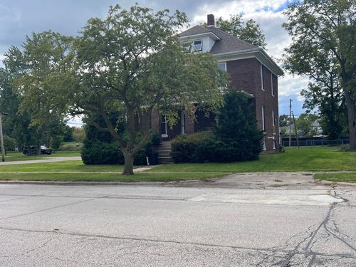 226 S Main St, Rankin, IL, 60960-7004 | Card Image