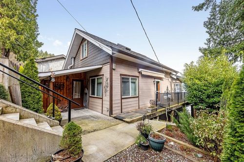 790 Marine Dr, Gibsons, BC, V0N1V1 | Card Image