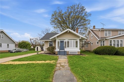 3856 W 162nd Street, Cleveland, OH, 44111 | Card Image