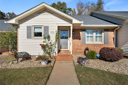 2041 Cardinal Park Dr, Anderson, SC, 29621-1556 | Card Image