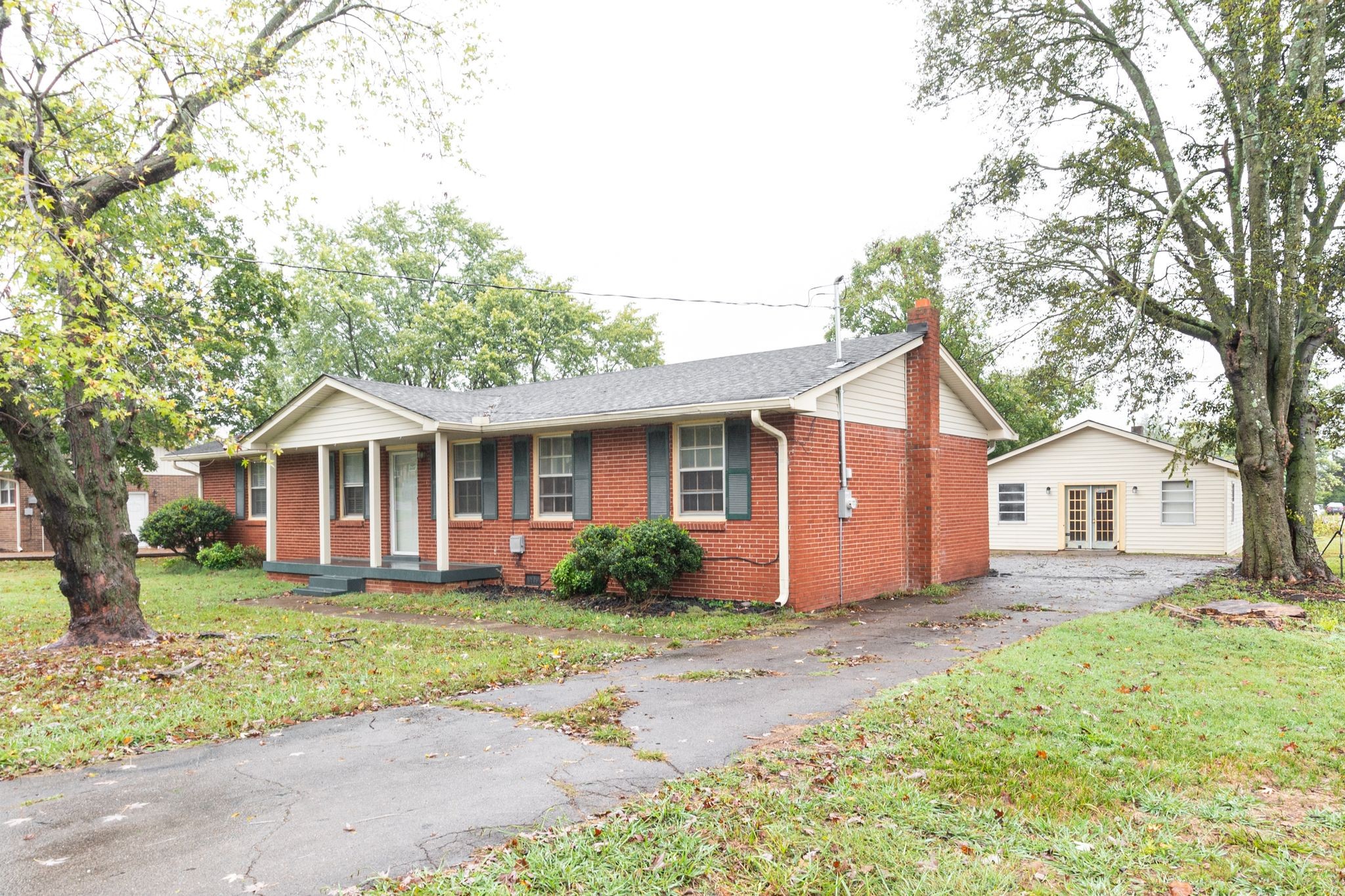 Oakdale Dr, Lebanon, TN 37087