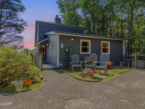 1415 S Baden Dr, Gatlinburg, TN, 37738-3811 | Card Image