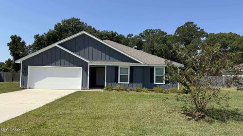 140 Magnolia Farms Dr, Lucedale, MS, 39452-1200 | Card Image