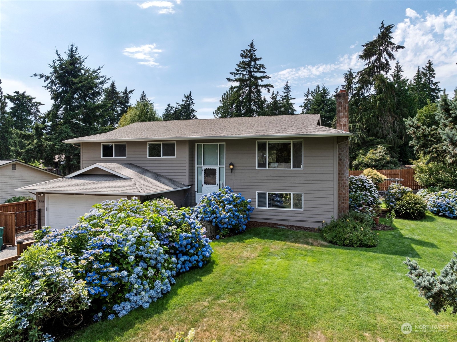 University Point Cir, Bremerton, WA 98311