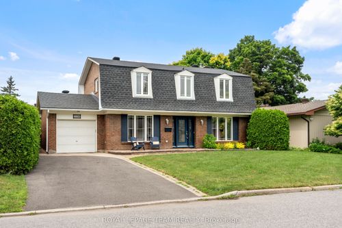 2128 Hubbard Cres, Gloucester, ON, K1J6L2 | Card Image