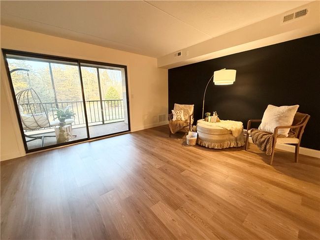 APT-7-202 - 650 E Greenwich Ave, Condo with 2 bedrooms, 2 bathrooms and 2 parking in West Warwick RI | Image 22