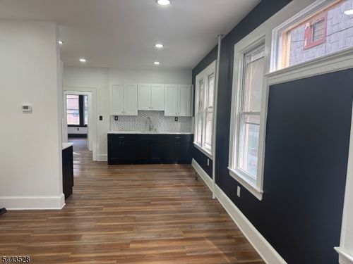 56 Smith St, Newark, NJ, 07106-1123 | Card Image