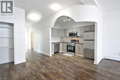 4-590 Main St E, Hamilton, ON, L8M1J6 | Card Image