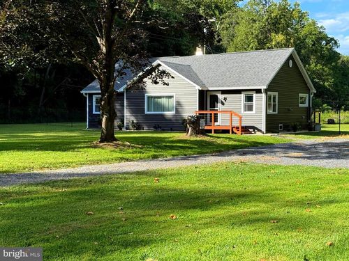 9173 S Fork Rd, Moorefield, WV, 26836-8853 | Card Image