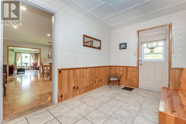 450 Concession 9 E, House other with 2 bedrooms, 2 bathrooms and 8 parking in Tiny ON | Image 5
