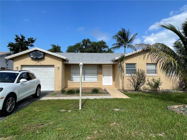 0 - 22676 Sw 65th Ter, House other with 3 bedrooms, 2 bathrooms and null parking in Boca Raton FL | Image 1