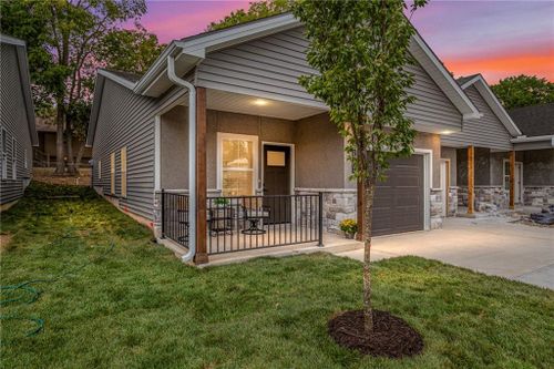 5826 Hunter Ct, Raytown, MO, 64133-3201 | Card Image