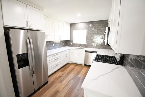 2805 Cornell Cir, Irving, TX, 75062-4540 | Card Image