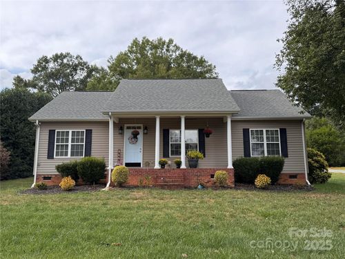 213 Carrie Dr, Oakboro, NC, 28129-7728 | Card Image