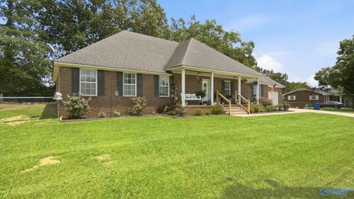 1198 Bullard St Sw, Hartselle, AL, 35640-3201 | Card Image