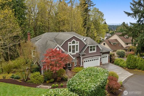 15820 104th Avenue Ne, Bothell, WA, 98011 | Card Image