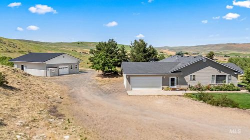 1715 Striker Ln, Weiser, ID, 83672-5569 | Card Image