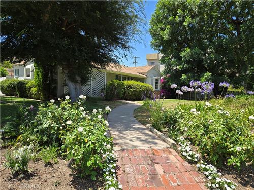 11636 Valley Spring Ln, Studio City, CA, 91604-2754 | Card Image