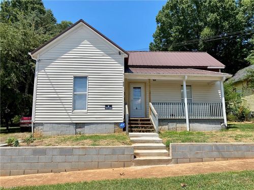 630 Armfield St, Statesville, NC, 28677-5706 | Card Image