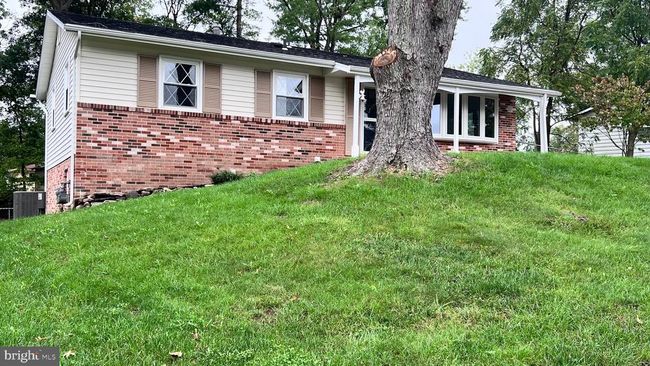 10017 Copeland Dr, House other with 4 bedrooms, 3 bathrooms and null parking in MANASSAS VA | Image 4