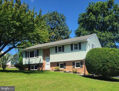 127 W Lexington Rd, LITITZ, PA, 17543-9507 | Card Image