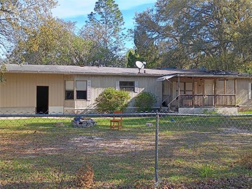 112 Thompson Ave, Interlachen, FL, 32148-7220 | Card Image