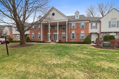 1645 Huntington Park, Rochester Hills, MI, 48309-2204 | Card Image