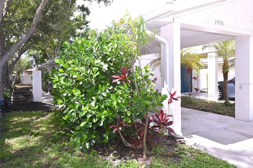 1976 Debbie St, SARASOTA, FL, 34231-7819 | Card Image