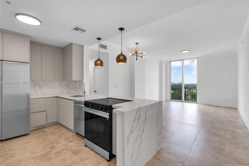 1707-520 Se 5th Ave, Fort Lauderdale, FL, 33301-2932 | Card Image